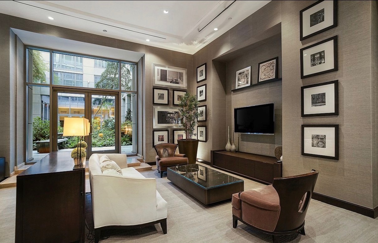 80 Riverside Boulevard 3L