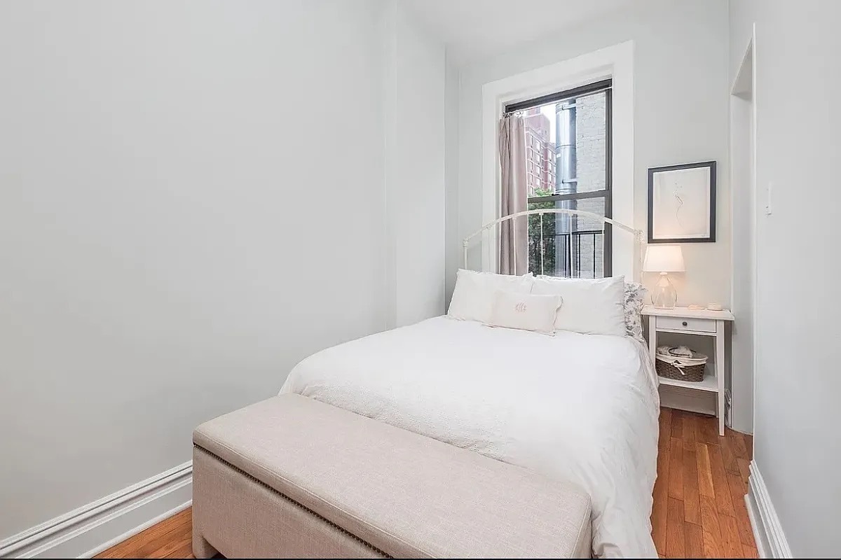 164 8th Avenue 1B