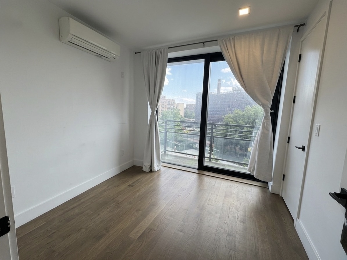 125 Borinquen Place 401