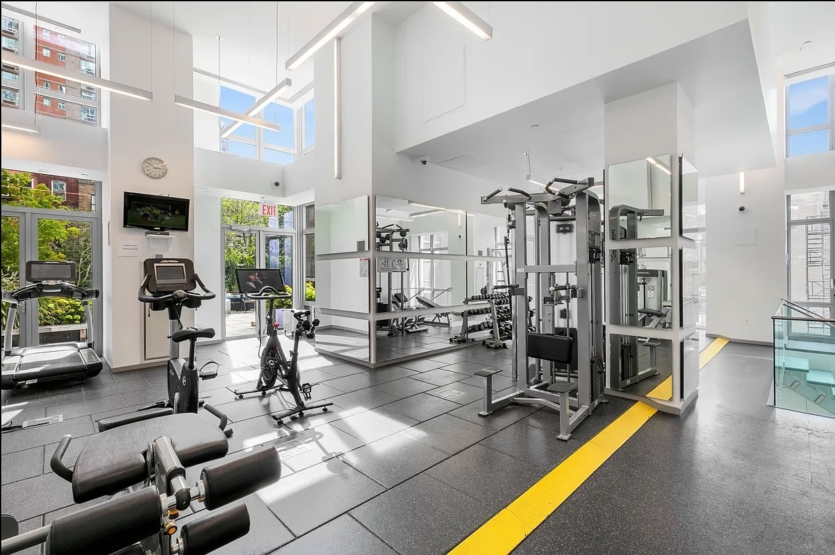 310 W 52nd Street 6E