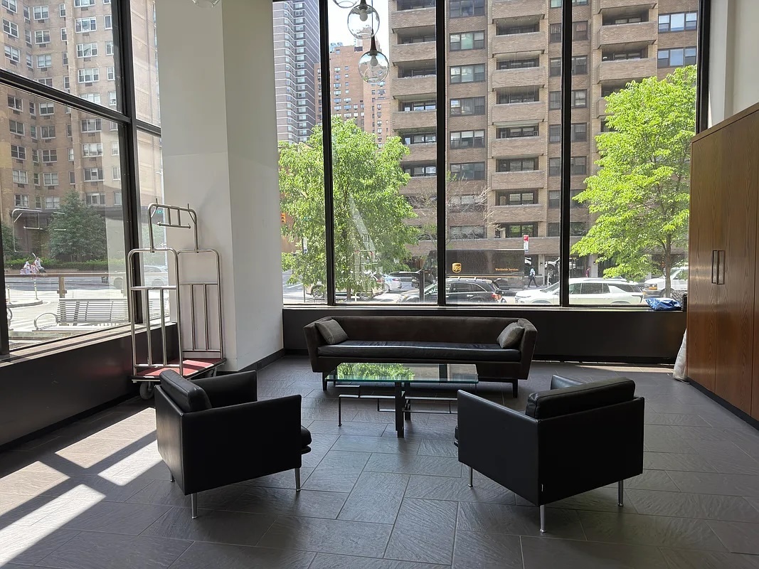 301 E 87th Street 8C
