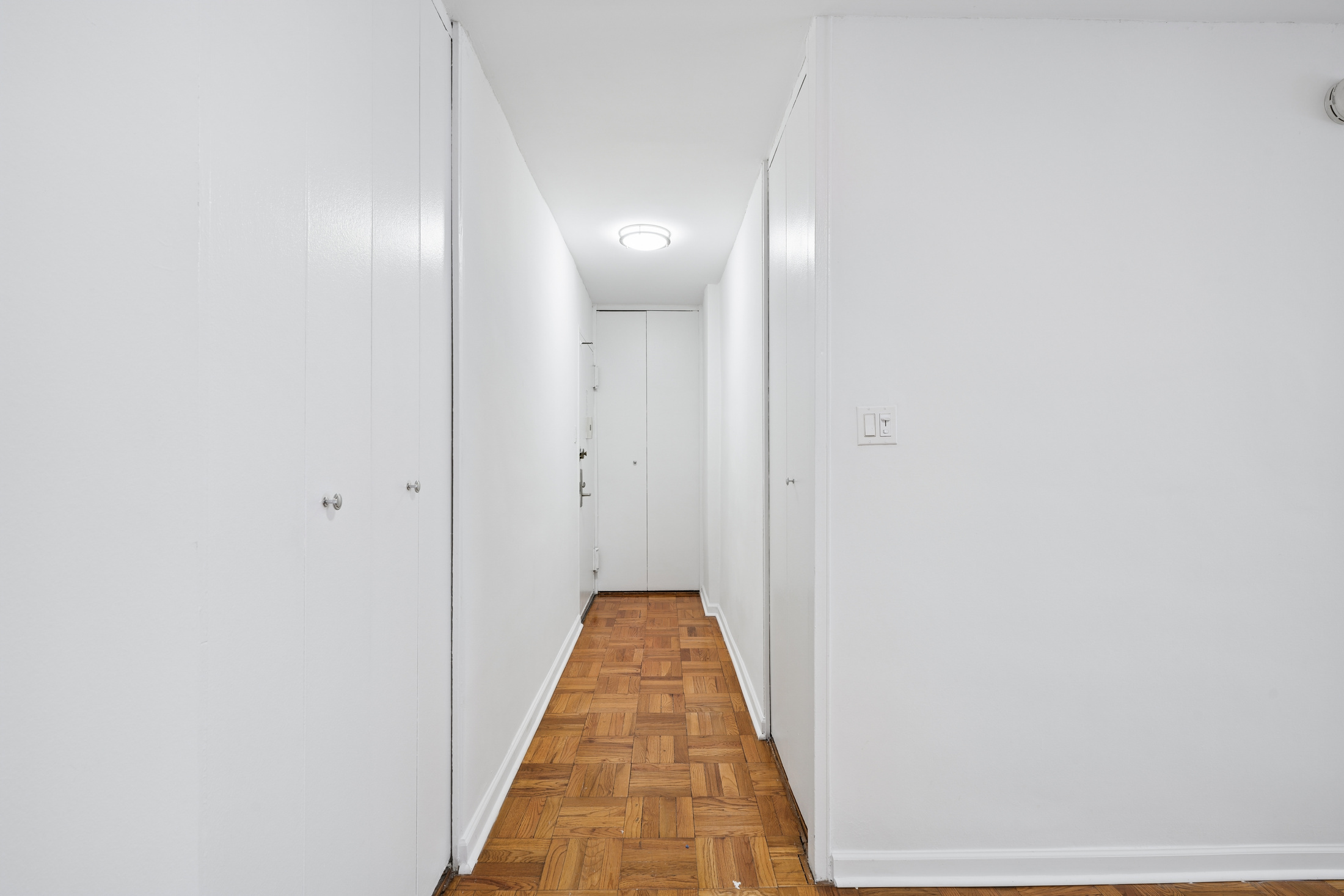 300 E 40th Street 6C