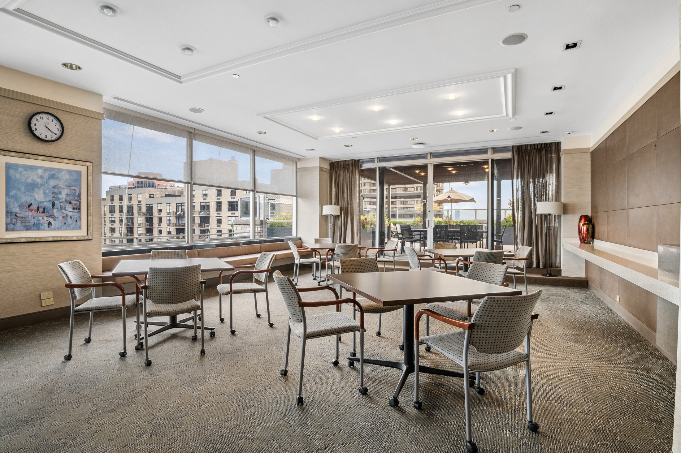 300 E 40th Street 6C