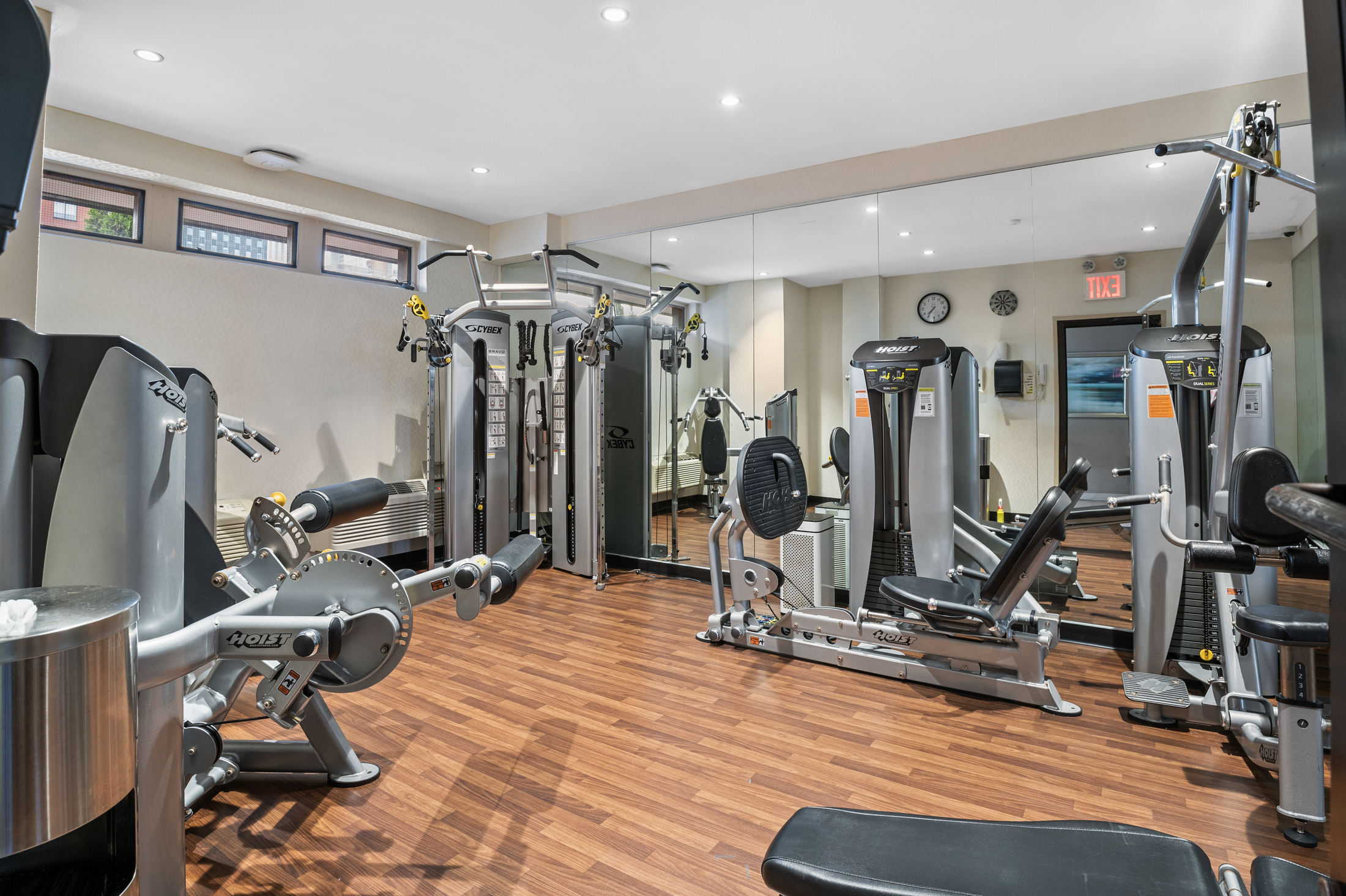 300 E 40th Street 6C