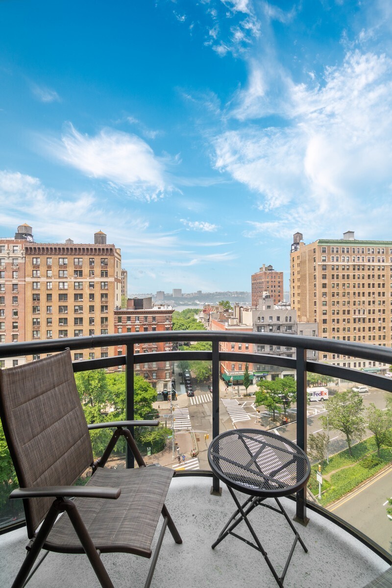272 W 107th Street 11C
