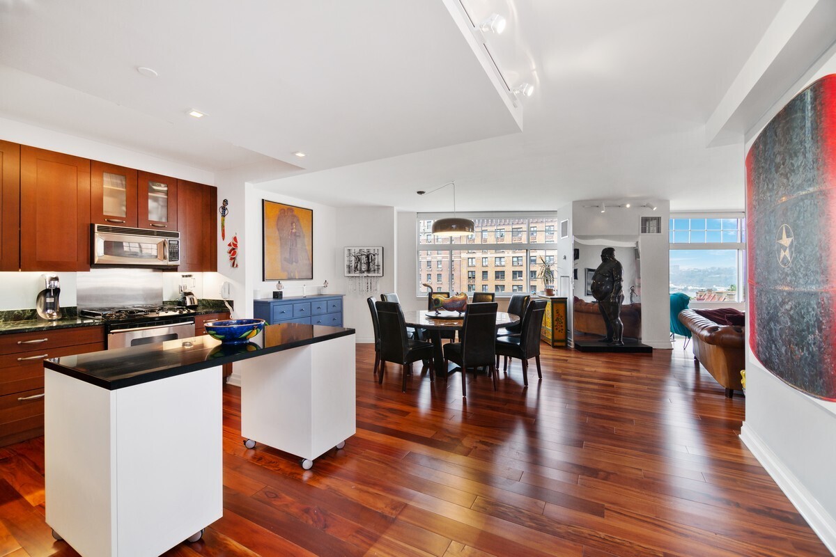 272 W 107th Street 11C
