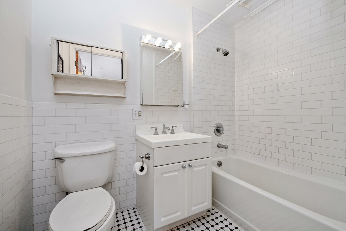 299 Bedford Avenue 4C