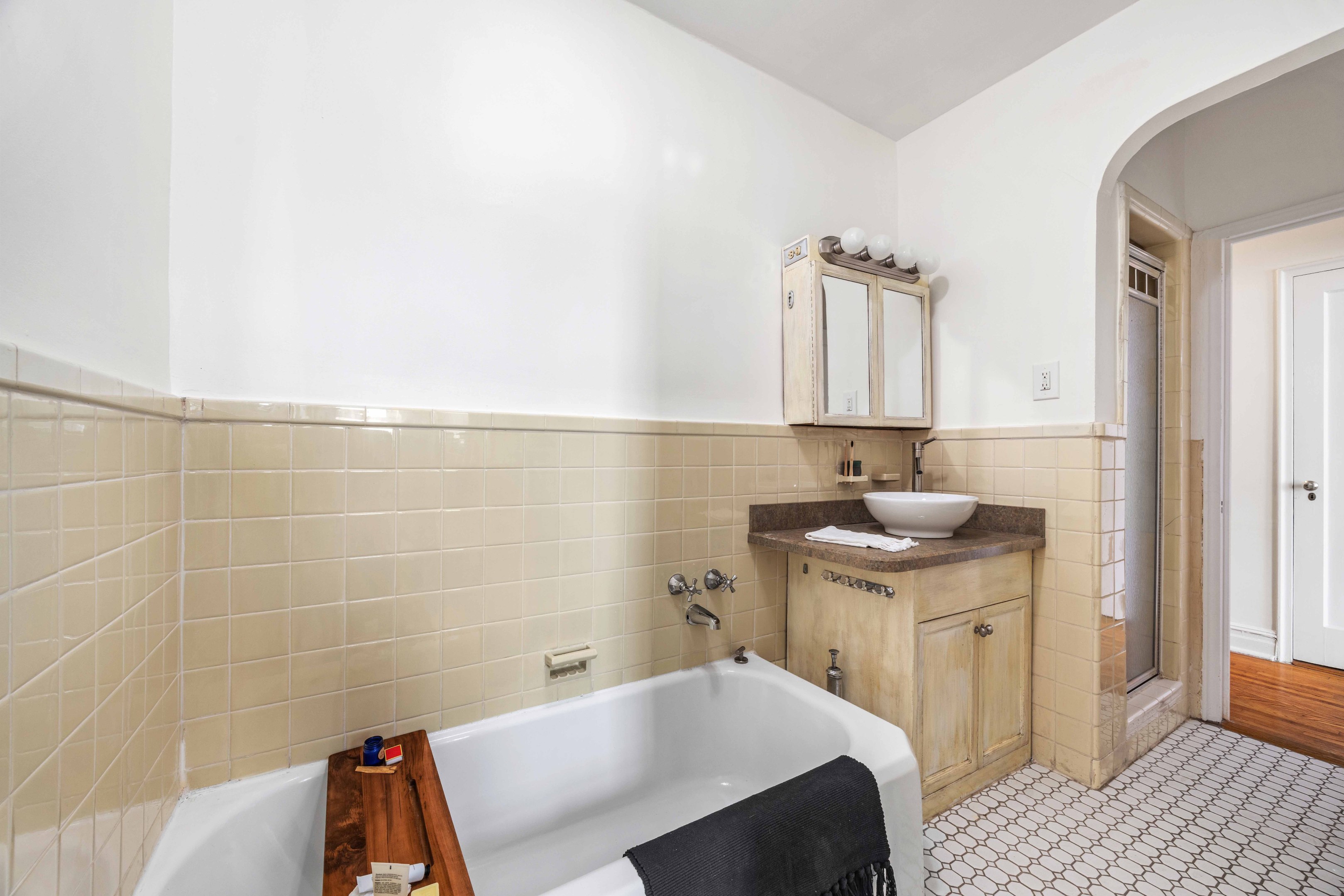 60 Plaza Street E 5M