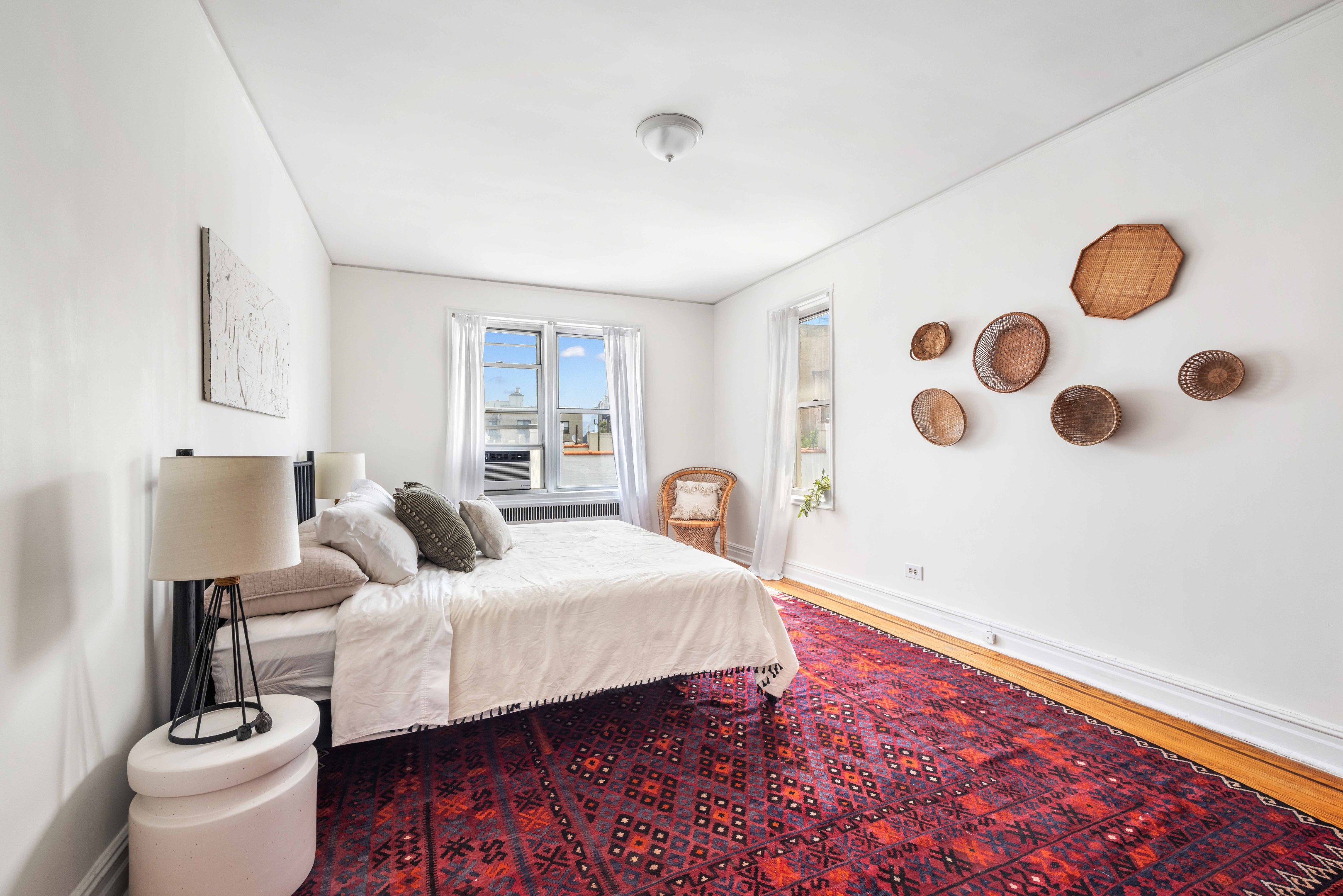 60 Plaza Street E 5M
