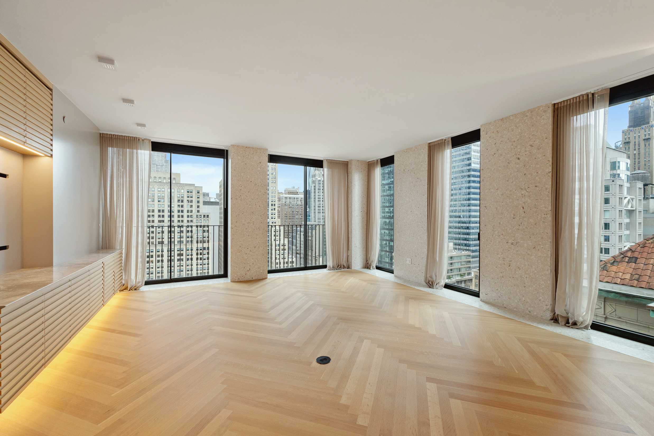 16 W 40th Street 27B