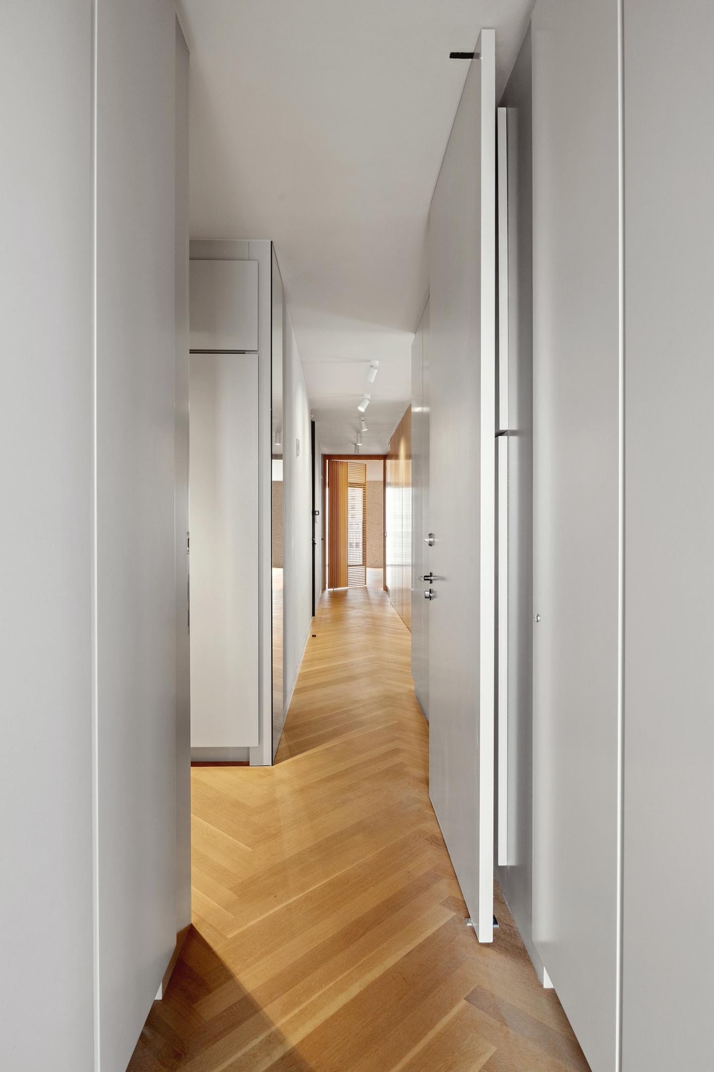 16 W 40th Street 27B