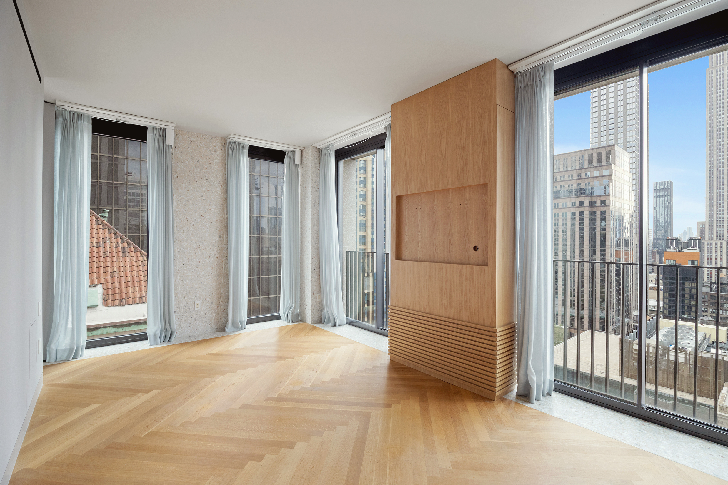 16 W 40th Street 27B
