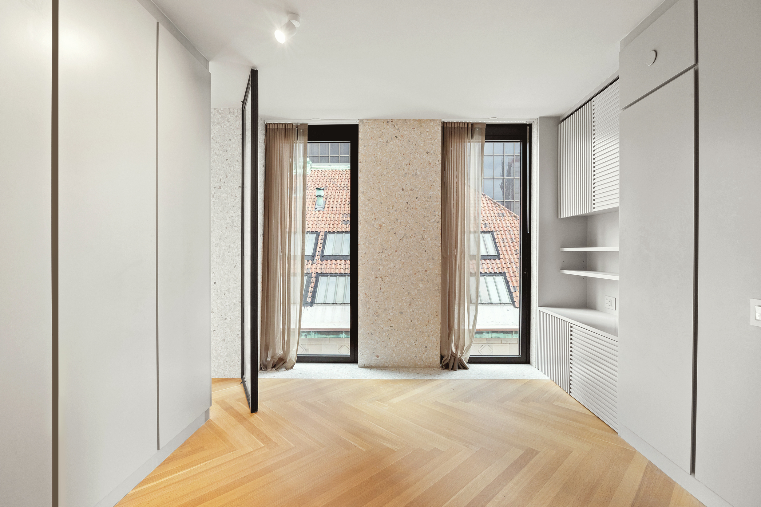 16 W 40th Street 27B