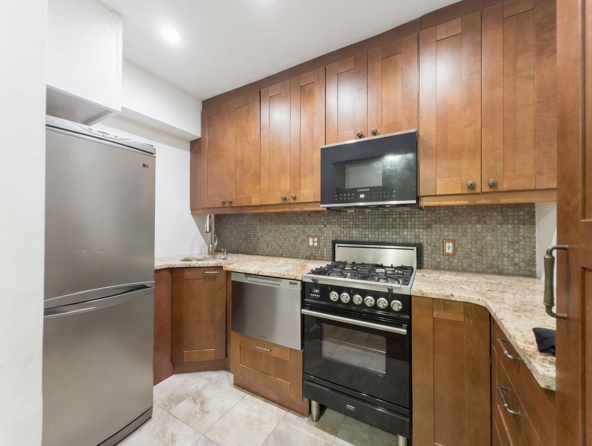 3535 Kings College Place 1E