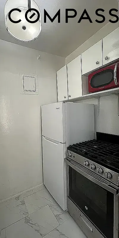 225 E 46th Street 8J