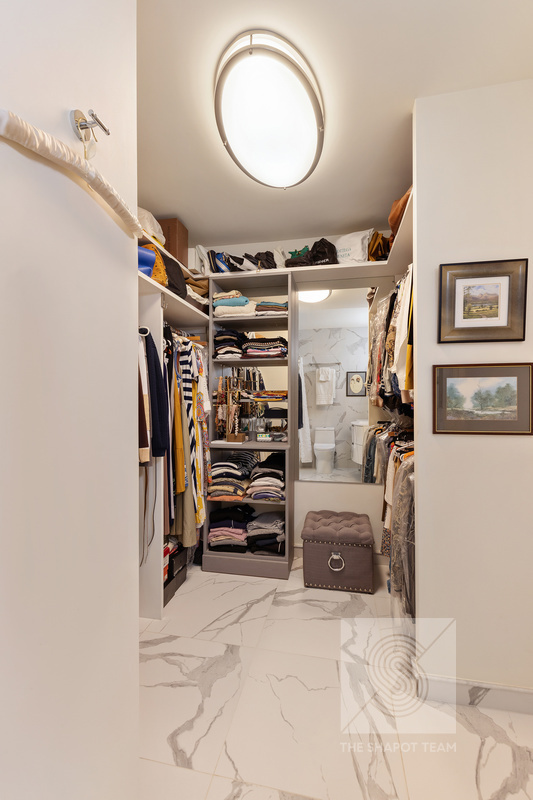 12 Beekman Place 1CD