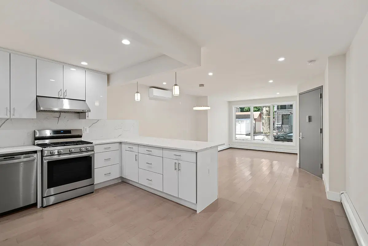 19-25 22nd Road 2
