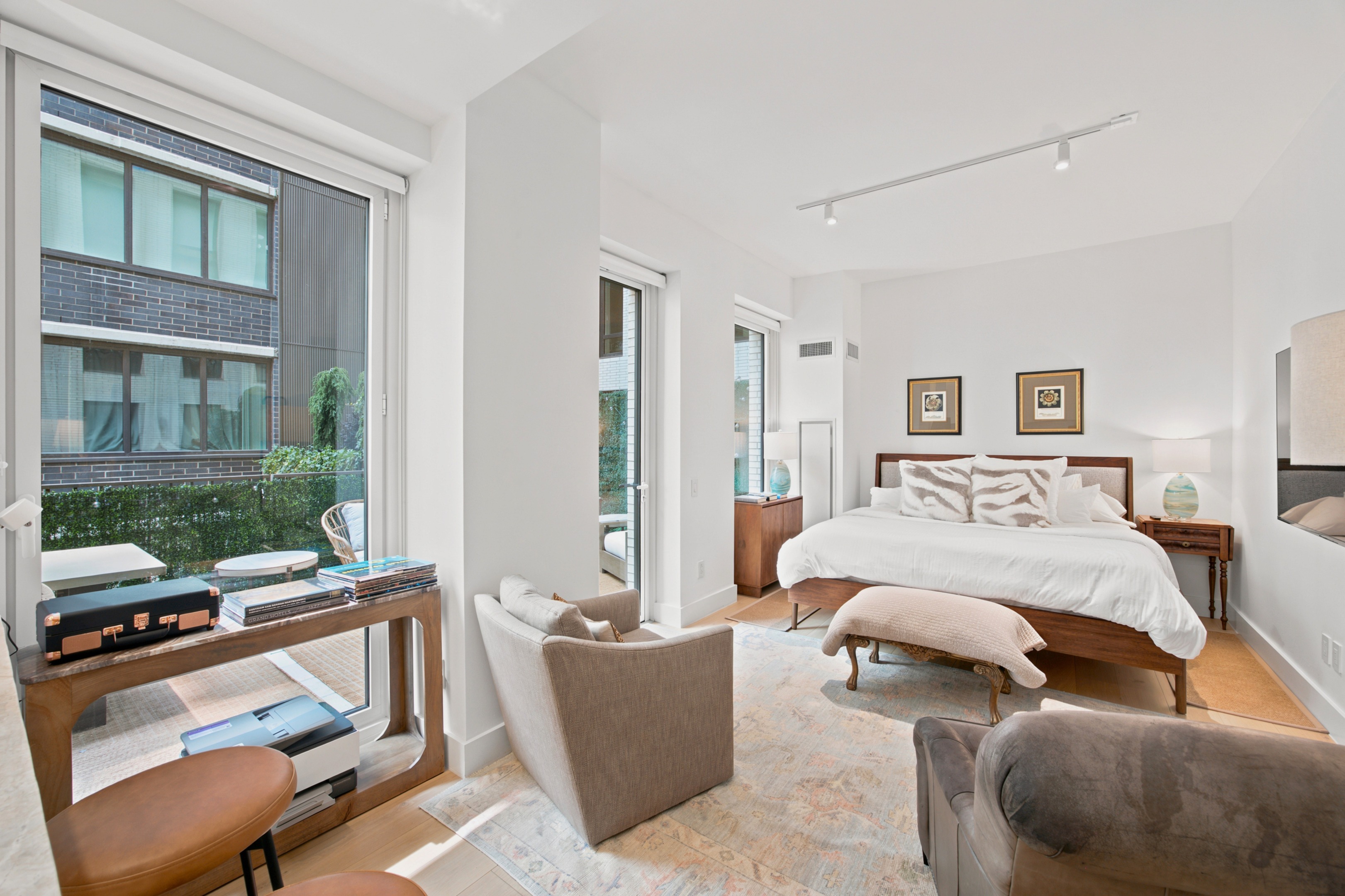 15 W 61st Street 3F