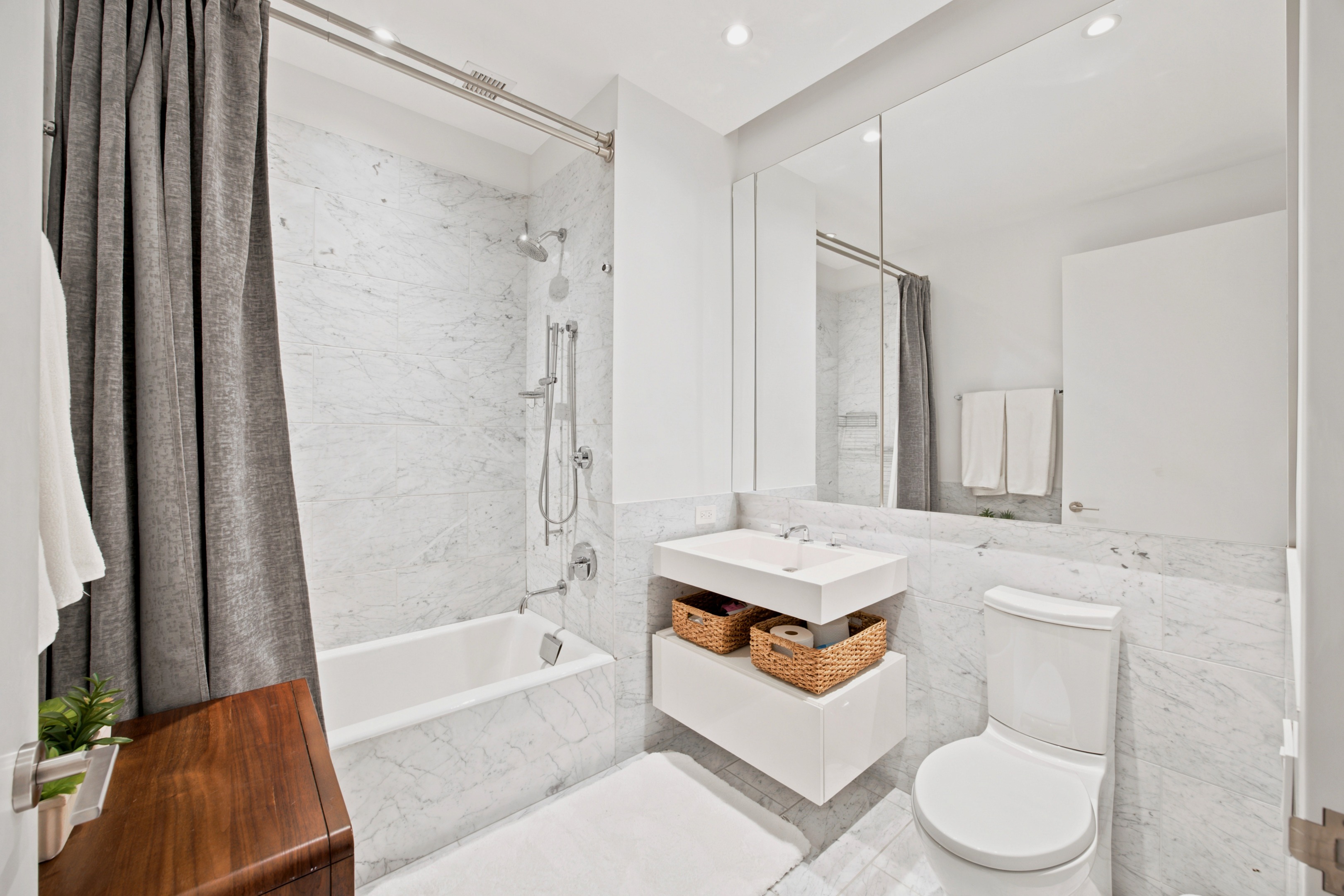 15 W 61st Street 3F
