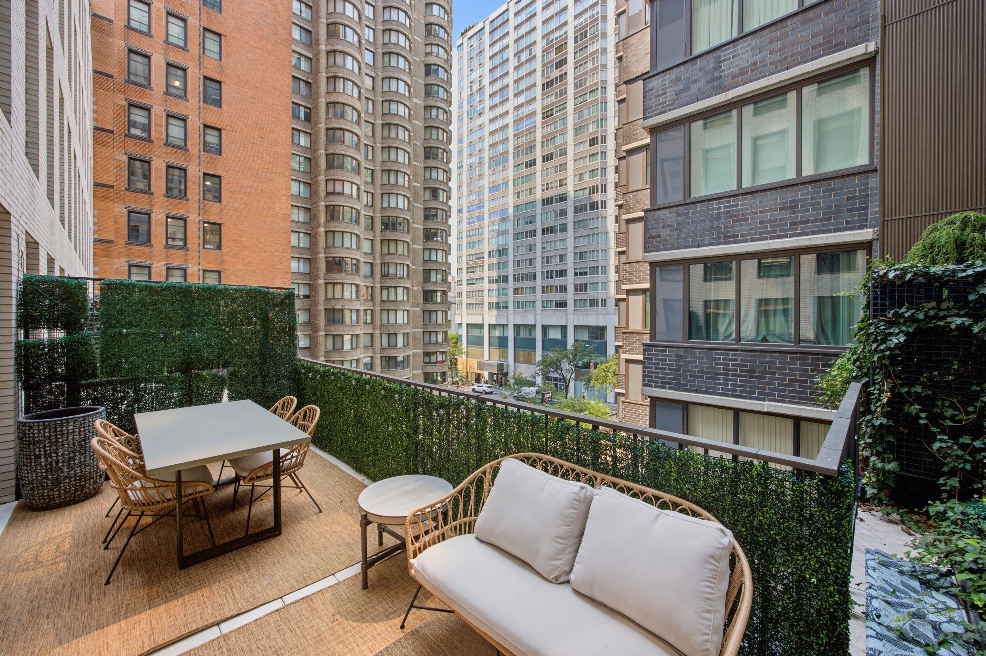 15 W 61st Street 3F