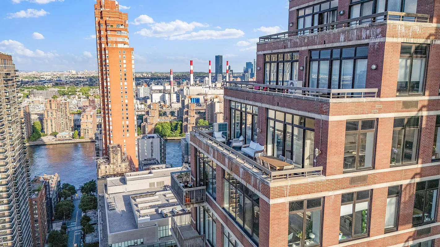 422 E 72nd Street 37AD