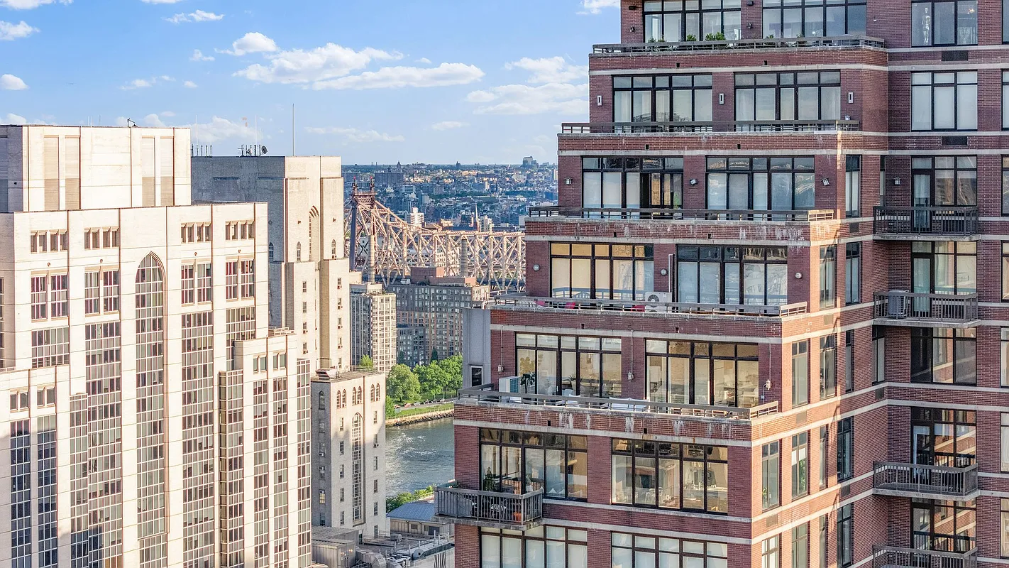 422 E 72nd Street 37AD
