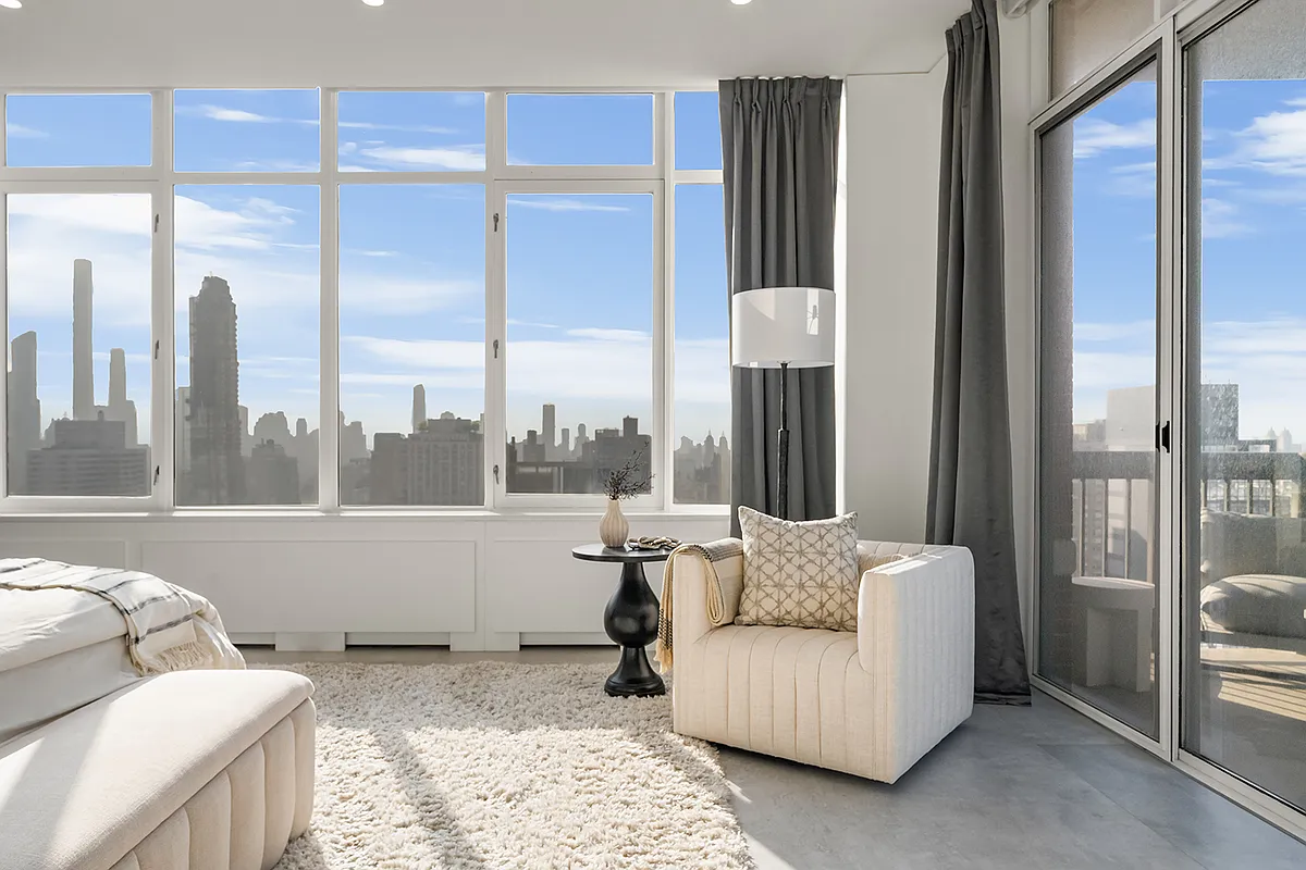 422 E 72nd Street 37AD