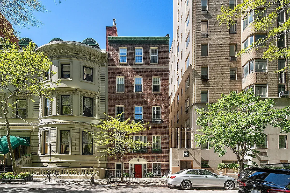 6 E 69th Street