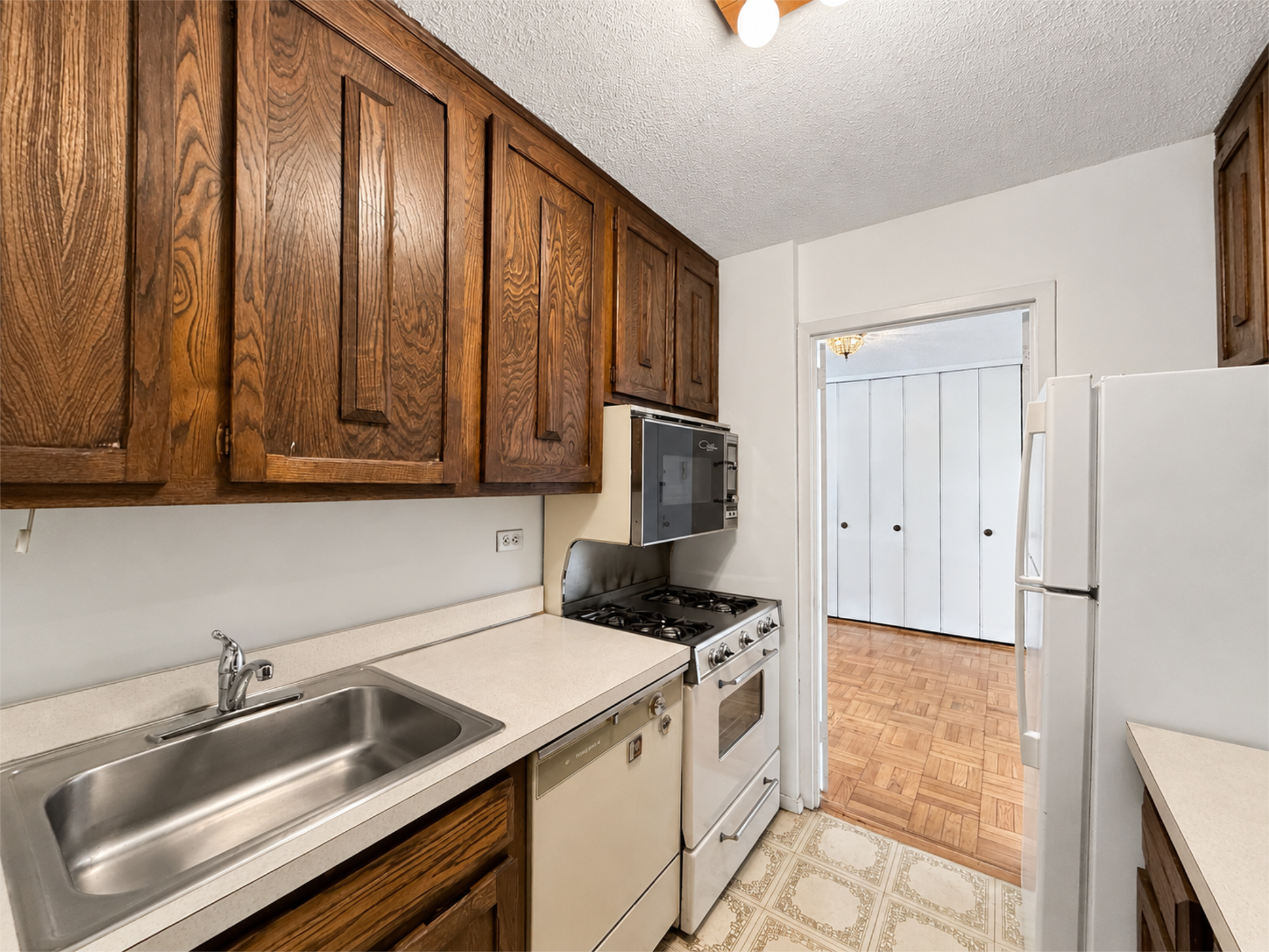 201 W 70th Street 10H
