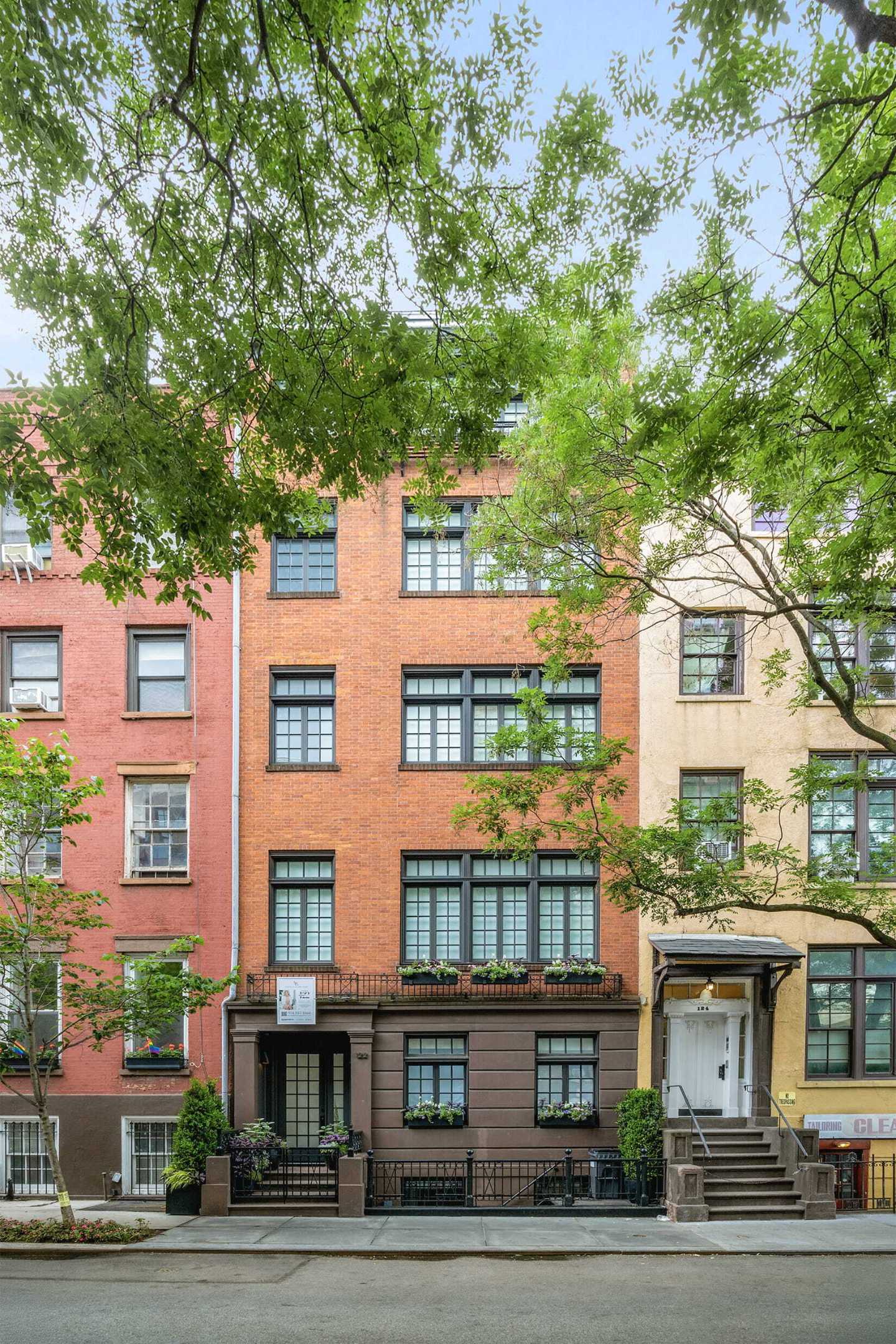 122 Waverly Place