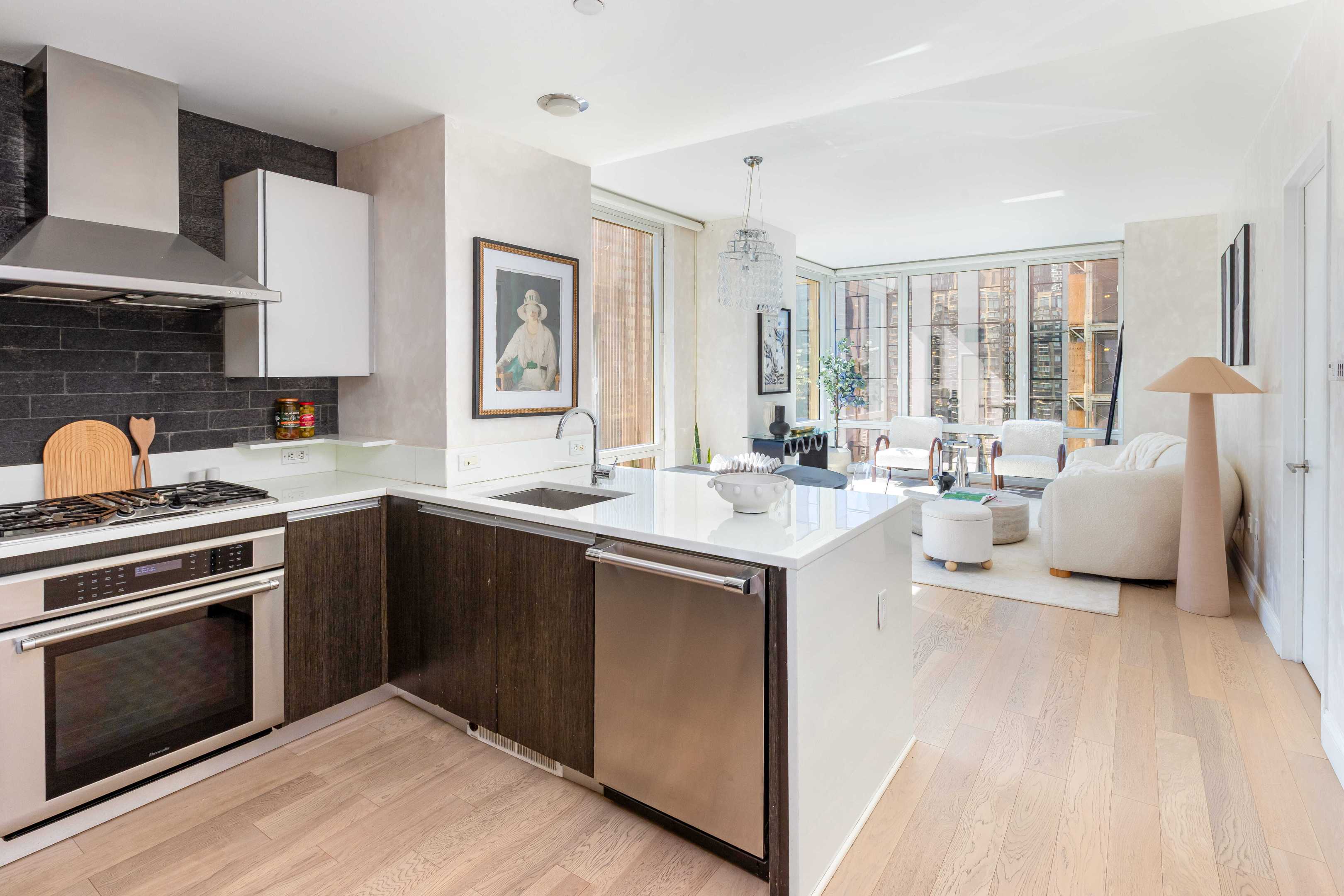 247 W 46th Street 3104