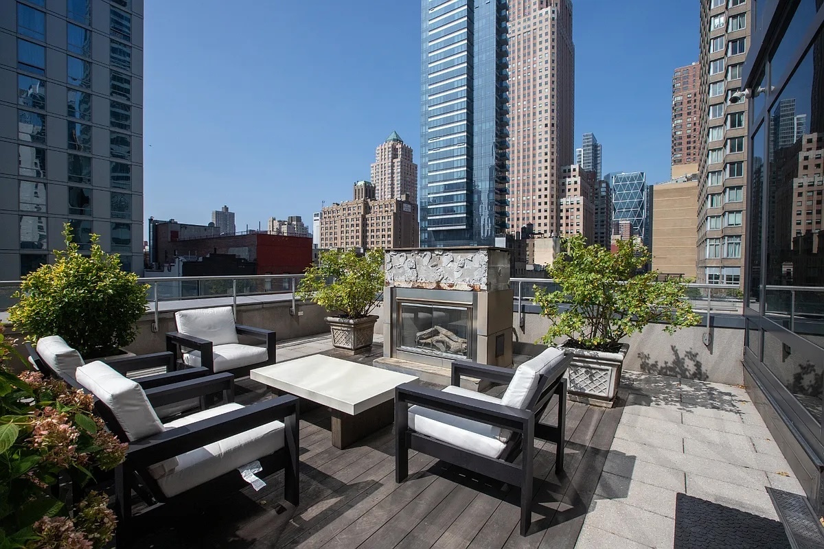 247 W 46th Street 3104