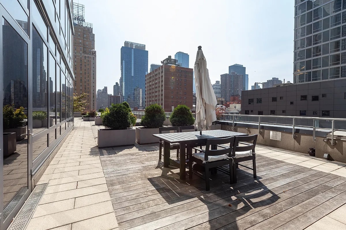 247 W 46th Street 3104