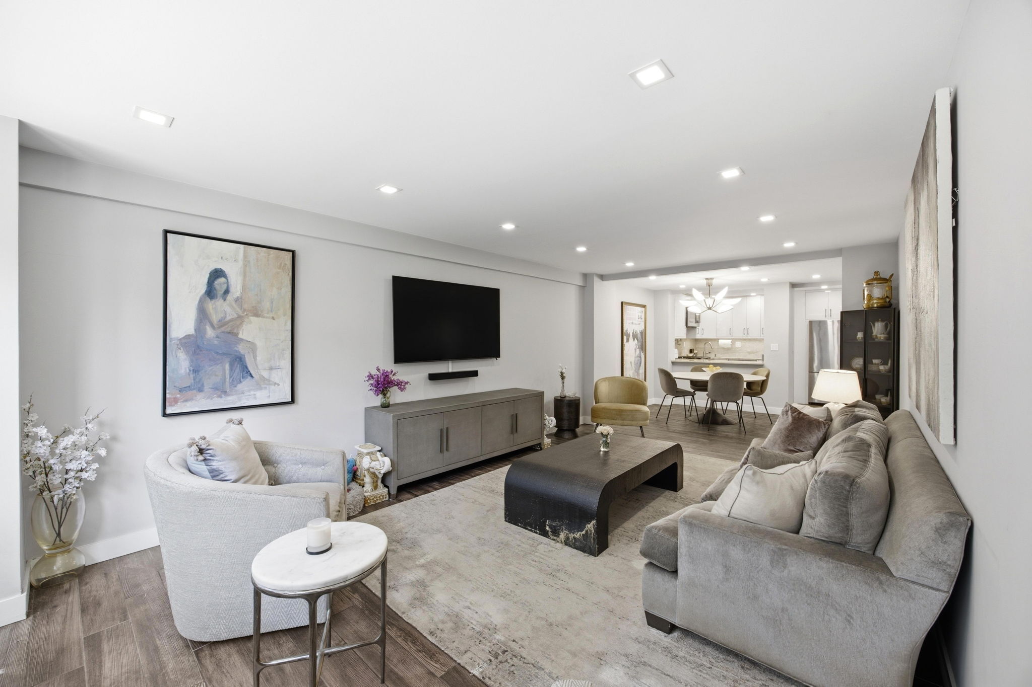 211 E 53rd Street 4K