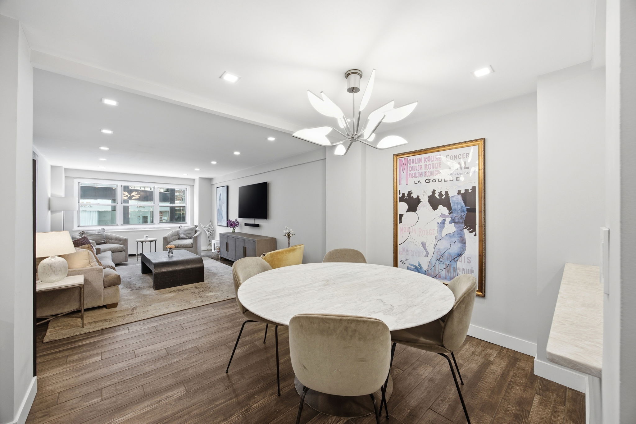 211 E 53rd Street 4K