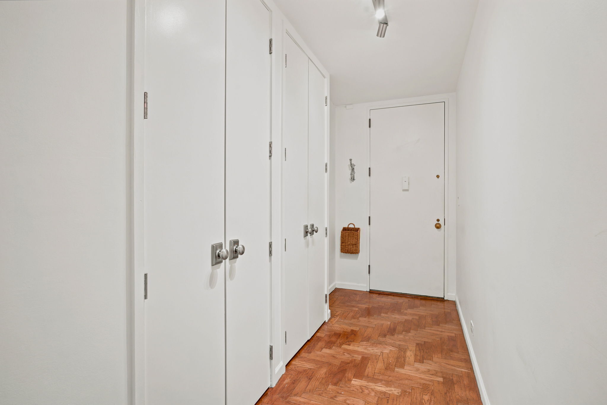 350 W 50th Street 2G