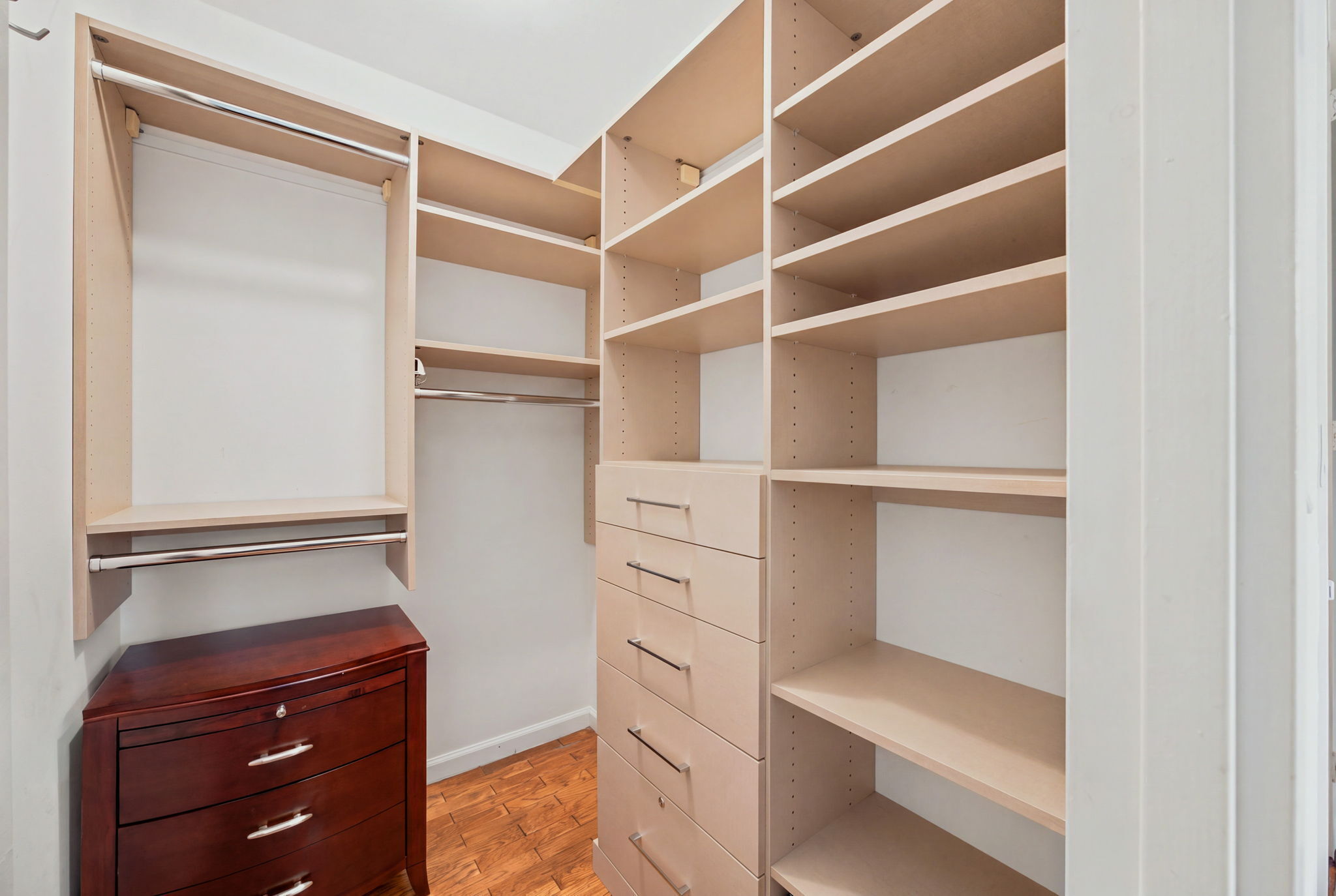 350 W 50th Street 2G