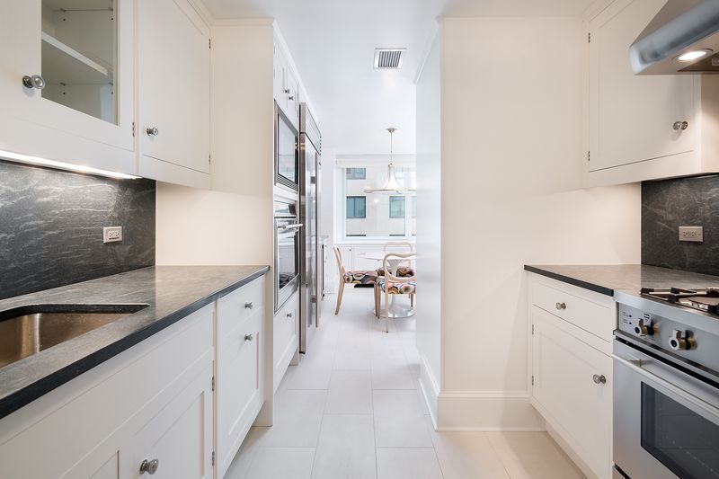 530 Park Avenue 16D