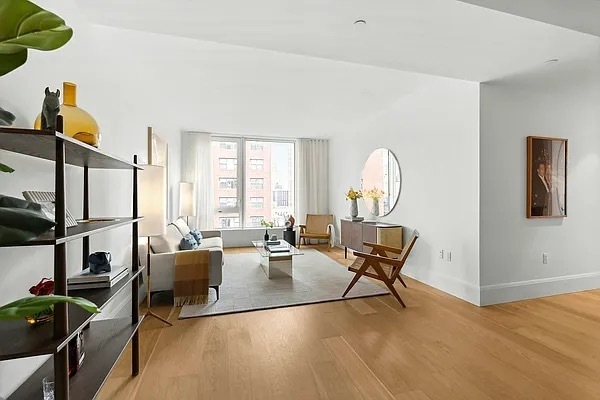 368 3rd Avenue 8A