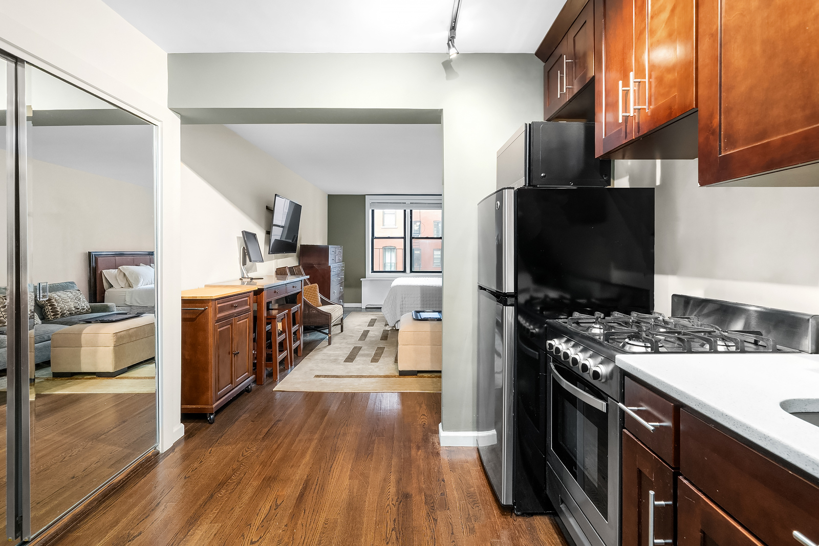 229 E 28th Street 5L