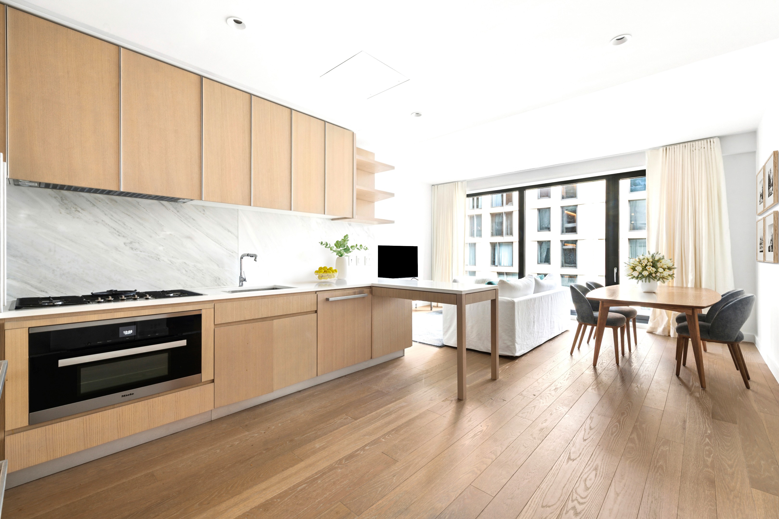 500 W 45th Street 530