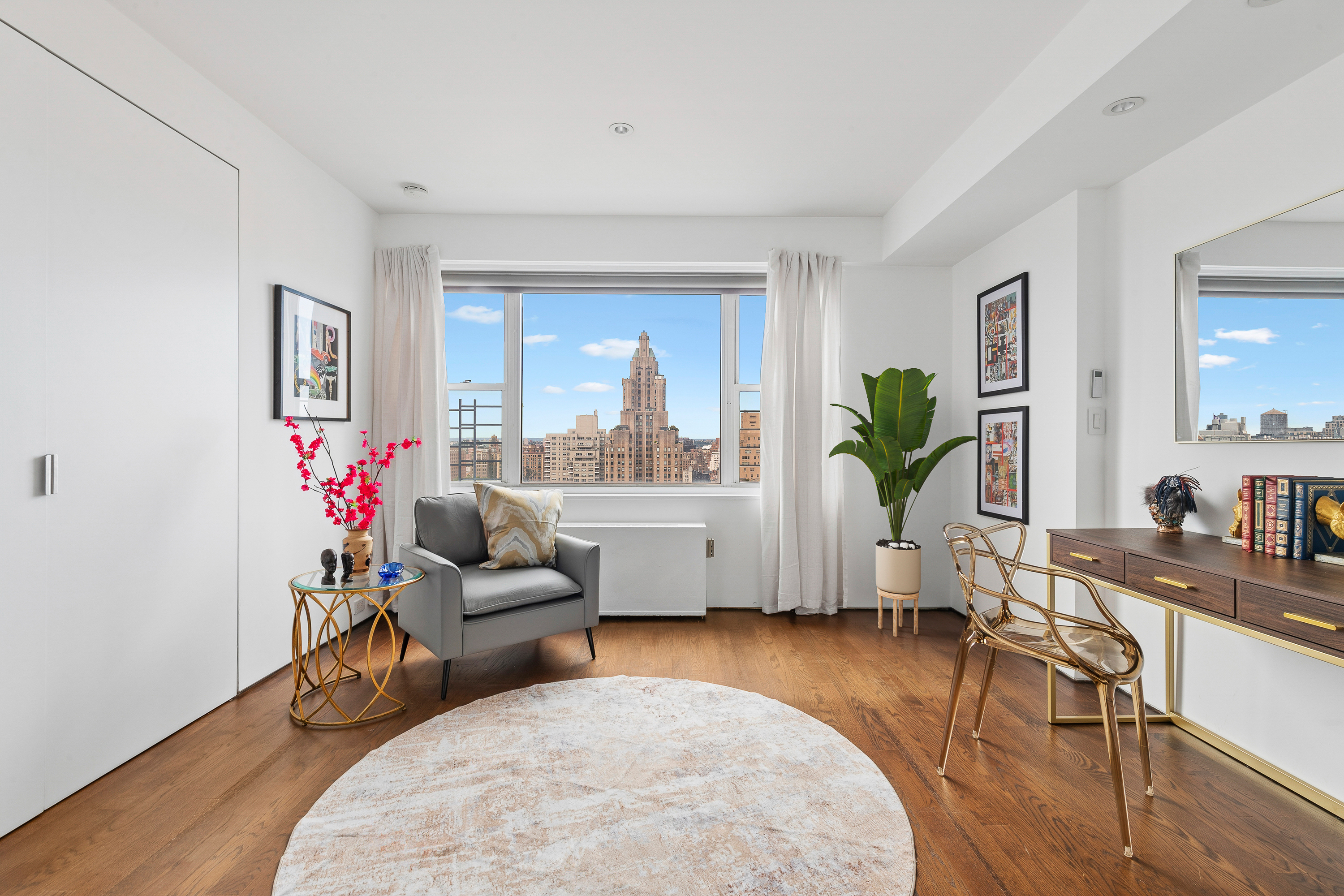 60 E 8th Street 18D
