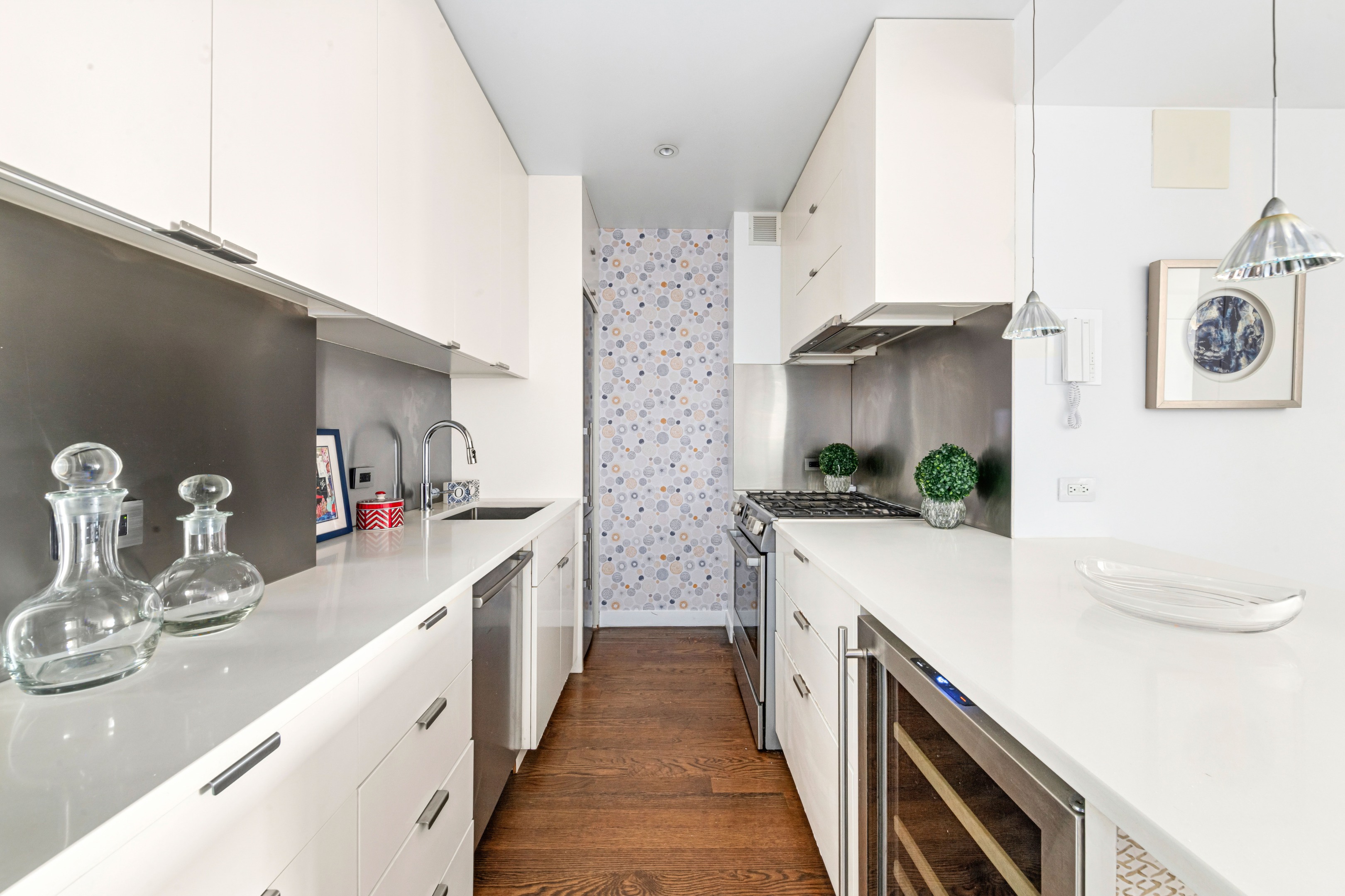 60 E 8th Street 18D