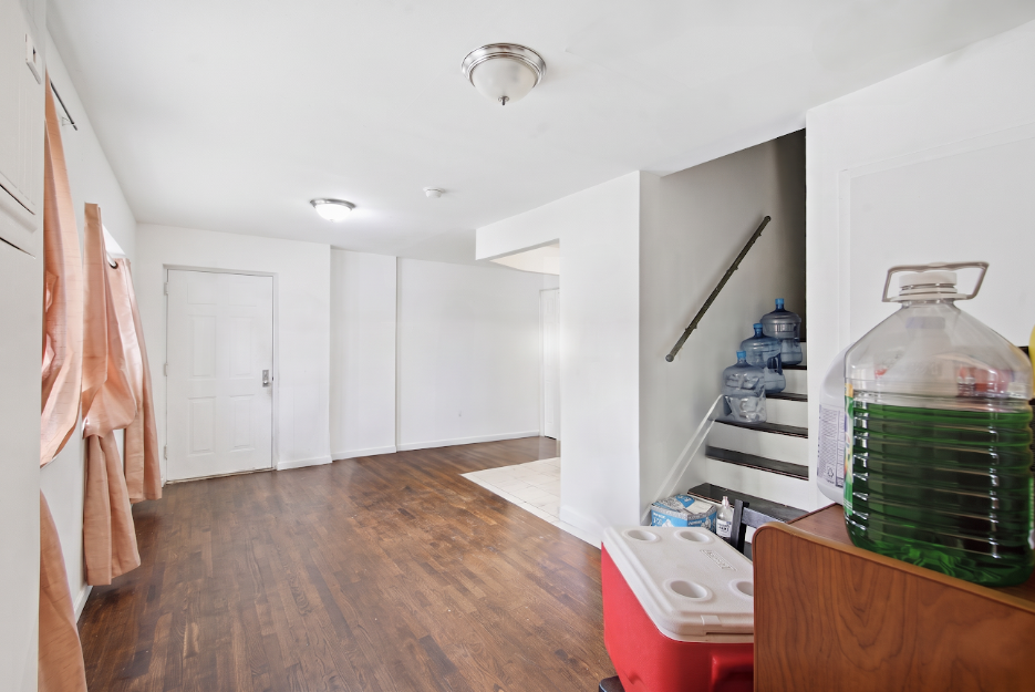 1047 Dekalb Avenue N/A