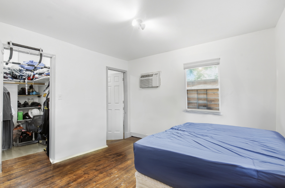 1047 Dekalb Avenue N/A