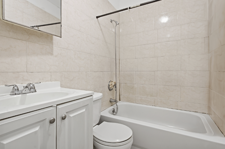 1047 Dekalb Avenue N/A