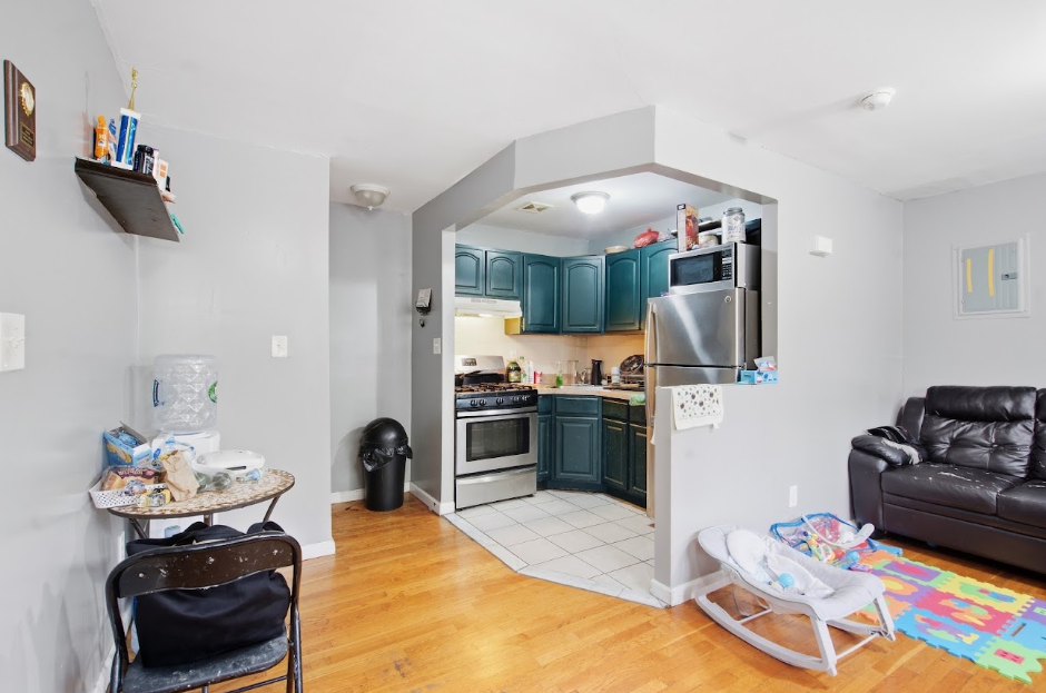 1047 Dekalb Avenue N/A