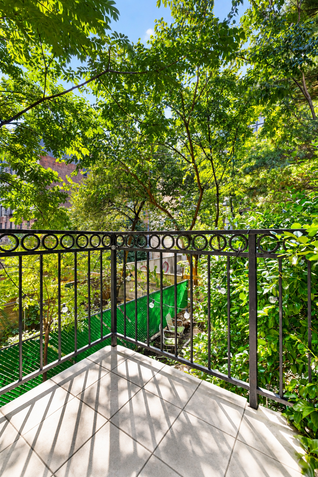 10 E 129th Street TH