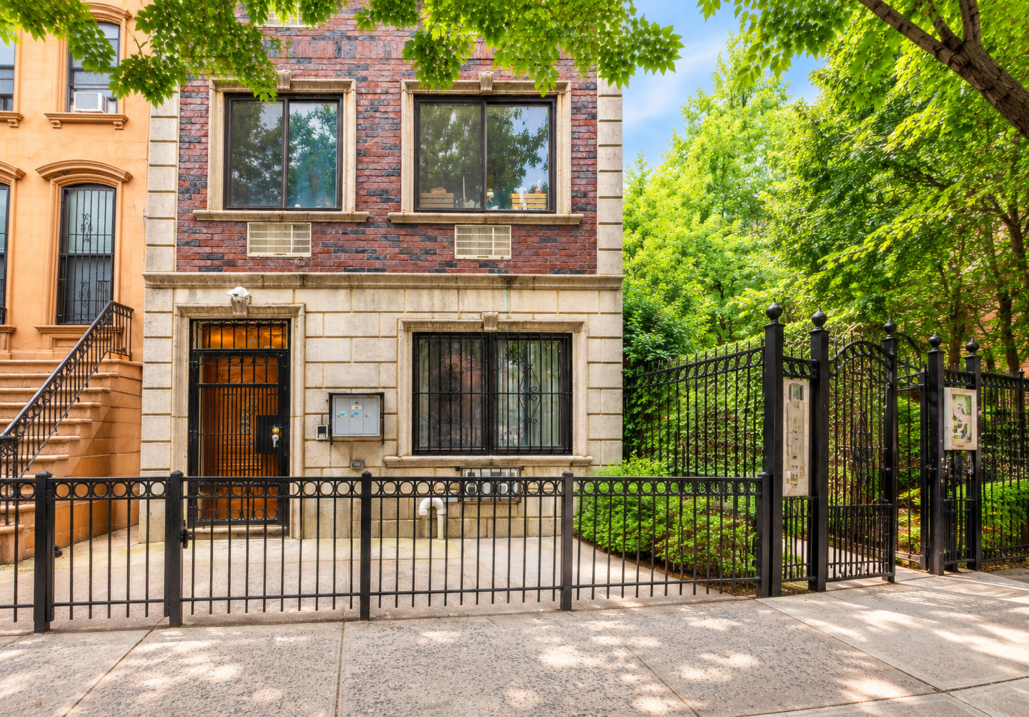 10 E 129th Street TH