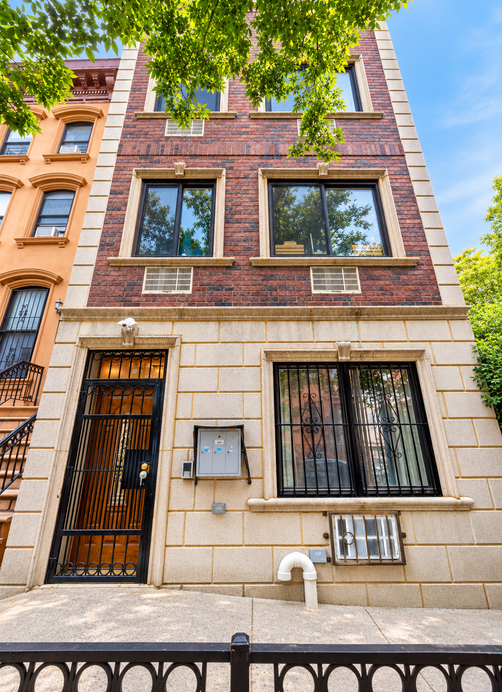 10 E 129th Street TH